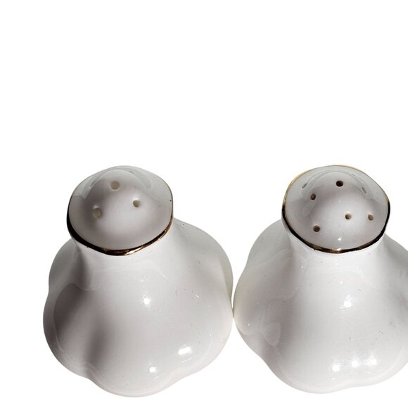 Royal Albert Val D'or Salt Pepper Shakers 3"  white gold trim fine china England - Picture 5 of 9